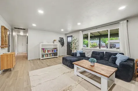109 Vincent Avenue Central Point OR 97502