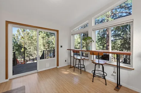 1624 SE Bronzewood Avenue Bend OR 97702