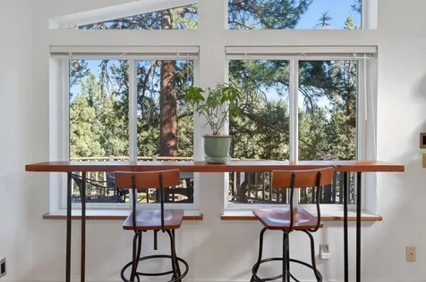 1624 SE Bronzewood Avenue Bend OR 97702