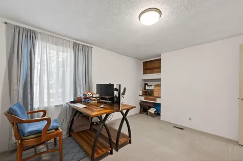 1624 SE Bronzewood Avenue Bend OR 97702