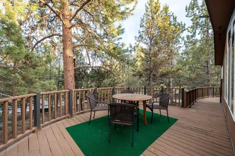 1624 SE Bronzewood Avenue Bend OR 97702