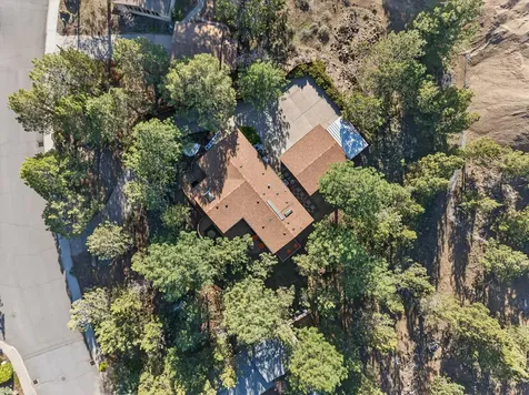 1624 SE Bronzewood Avenue Bend OR 97702
