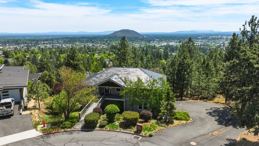 2409 NW Hillpine Court Bend OR 97703