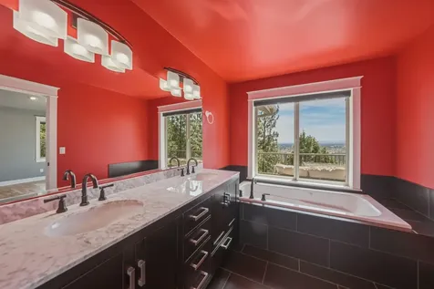 2409 NW Hillpine Court Bend OR 97703