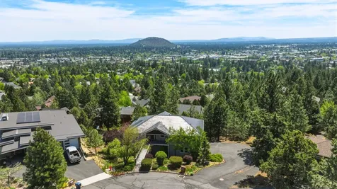 2409 NW Hillpine Court Bend OR 97703