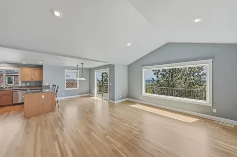 2409 NW Hillpine Court Bend OR 97703