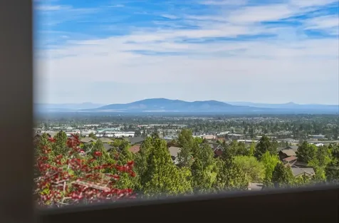 2409 NW Hillpine Court Bend OR 97703
