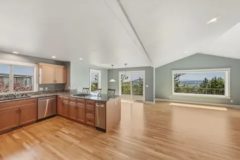 2409 NW Hillpine Court Bend OR 97703