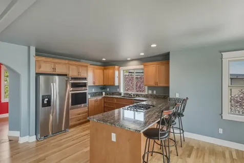 2409 NW Hillpine Court Bend OR 97703