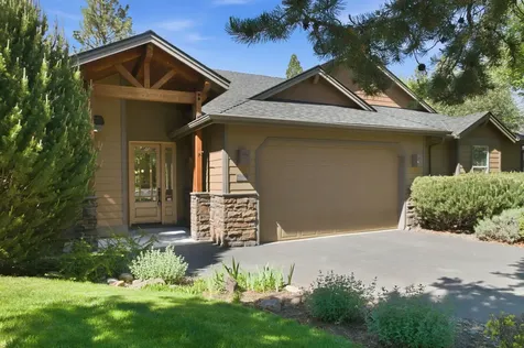 2550 NW Locke Court Bend OR 97703