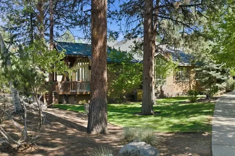 2550 NW Locke Court Bend OR 97703