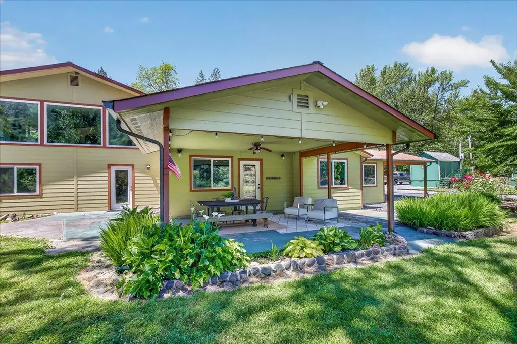 423 Fielder Lane Grants Pass OR 97526