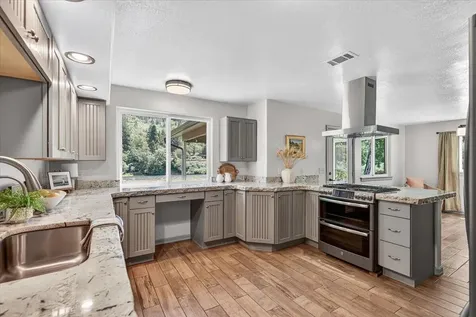 423 Fielder Lane Grants Pass OR 97526