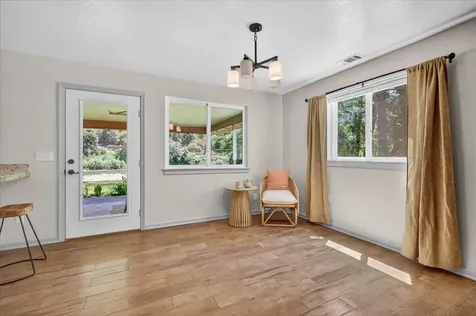 423 Fielder Lane Grants Pass OR 97526
