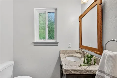 423 Fielder Lane Grants Pass OR 97526