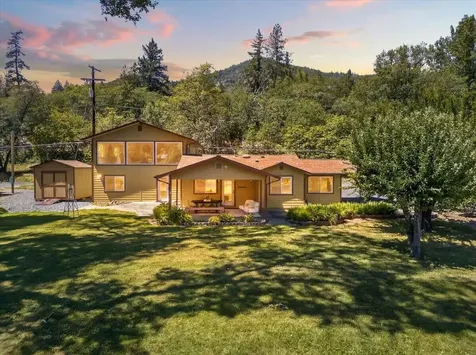 423 Fielder Lane Grants Pass OR 97526