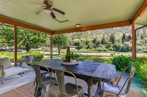 423 Fielder Lane Grants Pass OR 97526