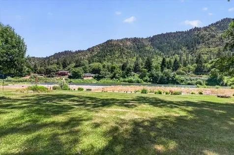 423 Fielder Lane Grants Pass OR 97526