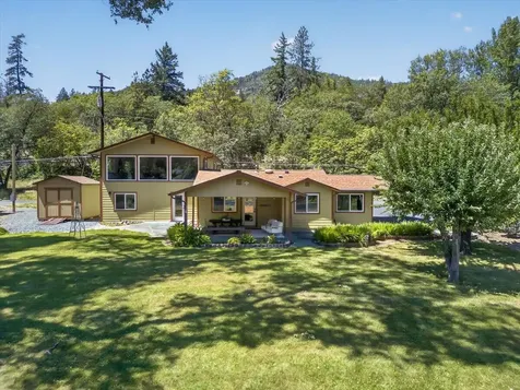 423 Fielder Lane Grants Pass OR 97526