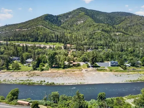 423 Fielder Lane Grants Pass OR 97526