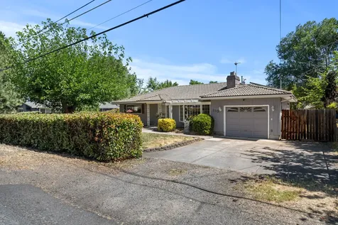 110 N 2nd Street Talent OR 97540