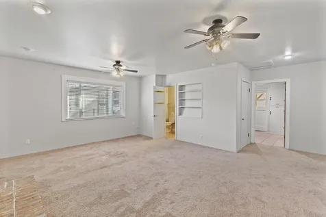 1502 NW Lawnridge Avenue Grants Pass OR 97526