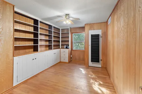 1502 NW Lawnridge Avenue Grants Pass OR 97526