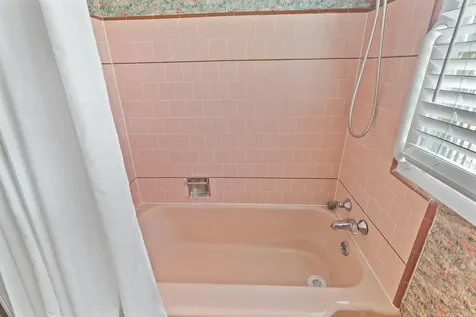 1502 NW Lawnridge Avenue Grants Pass OR 97526