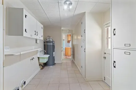 1502 NW Lawnridge Avenue Grants Pass OR 97526