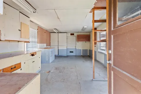 1502 NW Lawnridge Avenue Grants Pass OR 97526