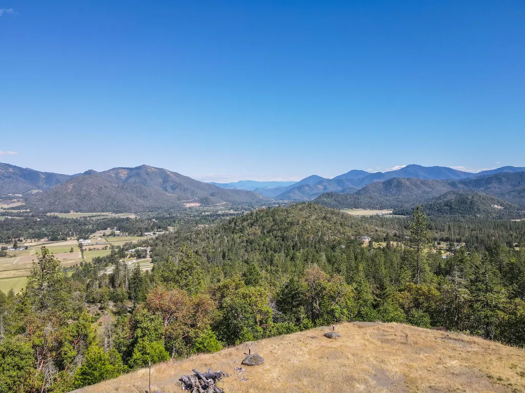 567 Woody Acres Drive Williams OR 97544