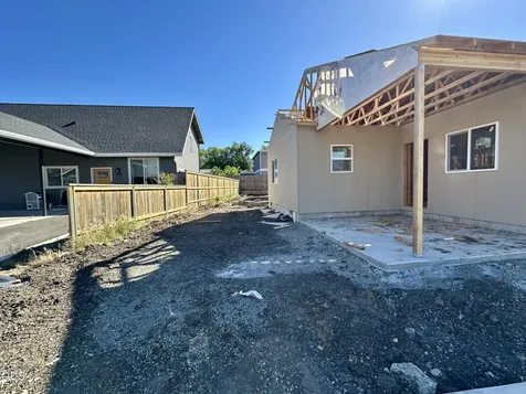 315 E Rapp Road Talent OR 97540