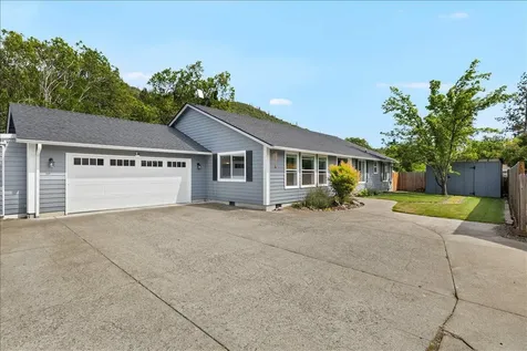 20 Penny Court Shady Cove OR 97539