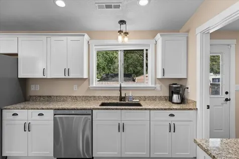 20 Penny Court Shady Cove OR 97539