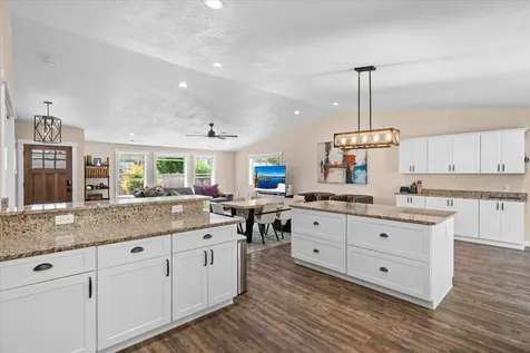 20 Penny Court Shady Cove OR 97539