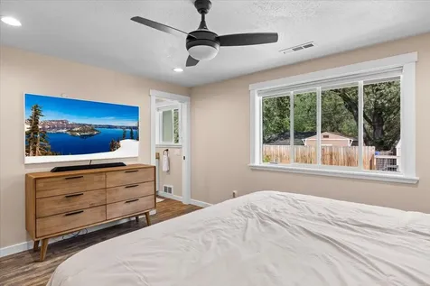 20 Penny Court Shady Cove OR 97539