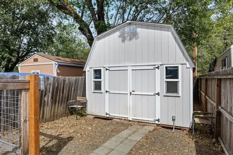 20 Penny Court Shady Cove OR 97539