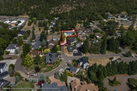20 Penny Court Shady Cove OR 97539