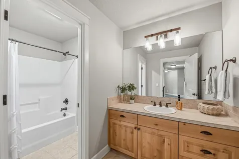 60320 Sage Stone Loop Bend OR 97702