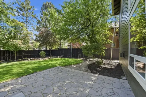 60320 Sage Stone Loop Bend OR 97702