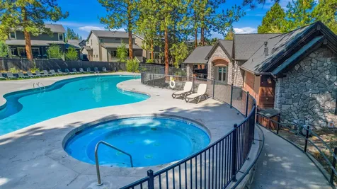60320 Sage Stone Loop Bend OR 97702