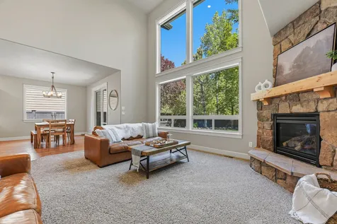 60320 Sage Stone Loop Bend OR 97702