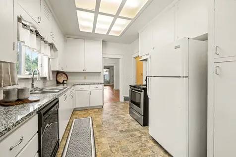 29 Summit Avenue Medford OR 97501