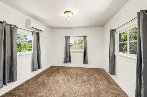 29 Summit Avenue Medford OR 97501