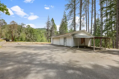 6584 Pleasant Creek Road Rogue River OR 97537