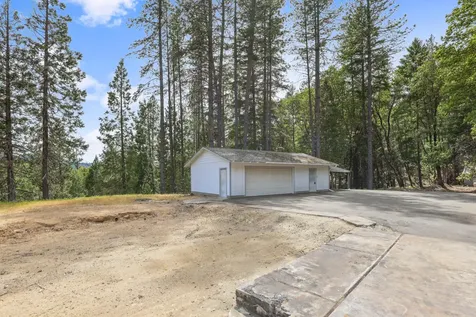 6584 Pleasant Creek Road Rogue River OR 97537