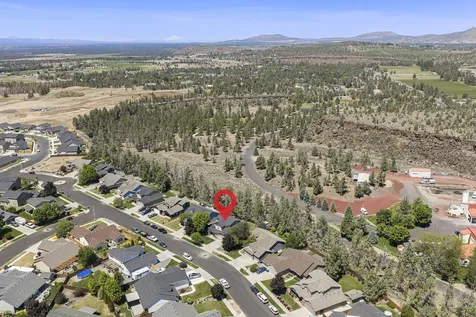2958 NW 19th Street Redmond OR 97756
