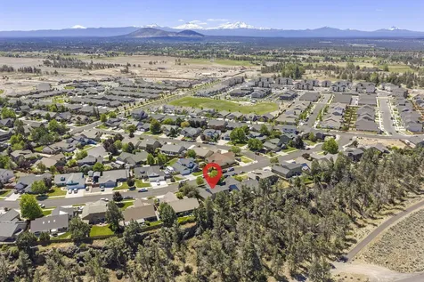 2958 NW 19th Street Redmond OR 97756