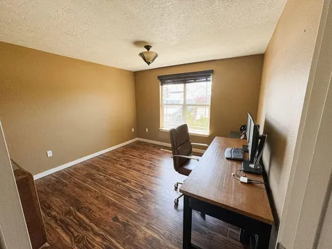 2958 NW 19th Street Redmond OR 97756