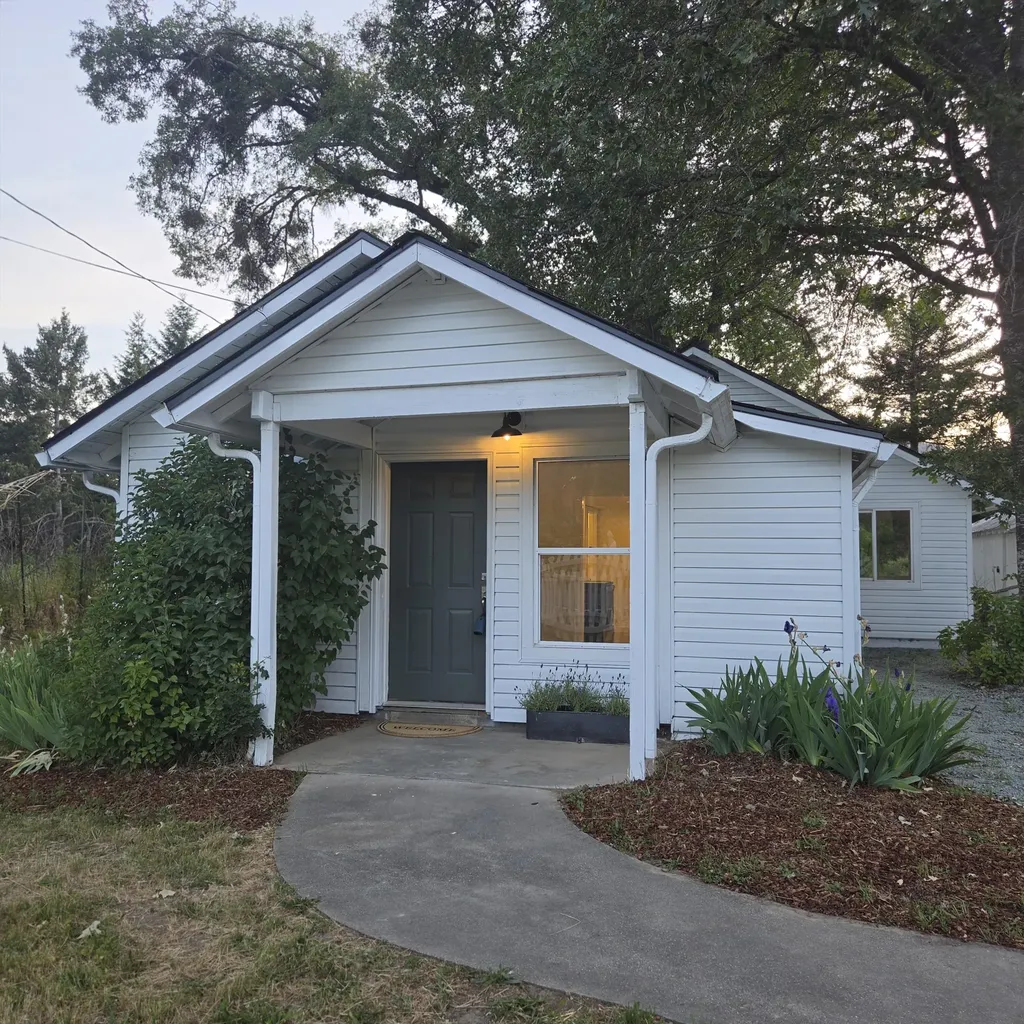 14474 Williams Highway Williams OR 97544